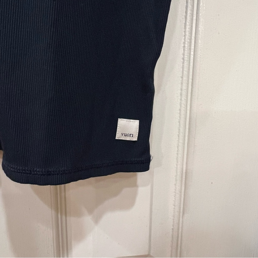 Vuori Fitted Polo Blue Navy Women’s Large - Picture 2 of 6